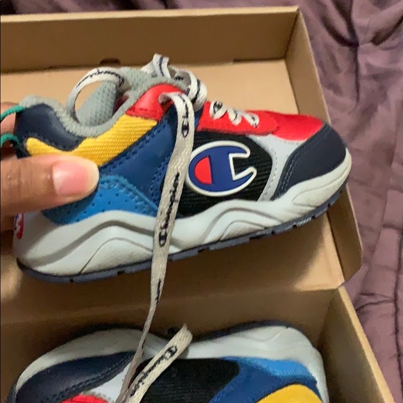 Champion shoes - Picture 2 of 3